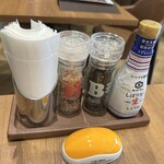 グリル かみさと - 【2026.2.7(土)】テーブルにある調味料