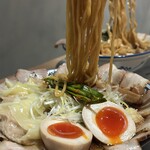 大曽根中華そば はじめ - 麺リフト