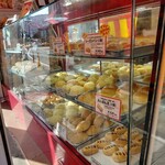 シロヤベーカリー - 「シロヤベーカリー 藤田店」さん店内雰囲気 3