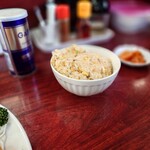 寿蘭 - この店へ来たら毎回注文しちゃう.基本の半チャーハン(450yen)