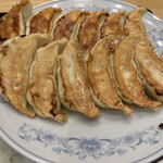 ぎょうざの満洲 - 料理写真: