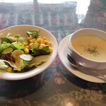 レストランマ・メゾン 日進竹ノ山店 - サラダ & コーンポタージュ
