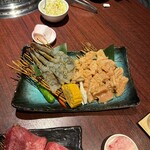 焼肉きたじま - 海老の塩焼きと上ミノ塩焼きです(o^^o)