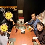 焼肉きたじま - 左側が息子夫婦、右側が私達夫婦です♪(*^^)o∀*∀o(^^*)♪♪(*^^)o∀*∀o(^^*)♪