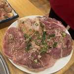 ねぎたん塩・焼肉・お食事 ジャン高山 - しお3種盛り　豚タン、ヤゲンナンコツ、カシラ