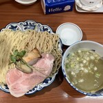 こばやし - 広島県江田島産の牡蠣と豚骨の濃厚つけ麺
京小麦を使用した2種類の麺