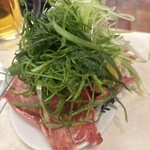 ねぎたん塩・焼肉・お食事 ジャン高山 - 九条ねぎにはあお、しろの2種があります　あお、しろ、全部と選べます