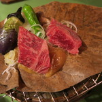 竹と茶香の宿 樋口 - 石見和牛朴葉味噌焼き