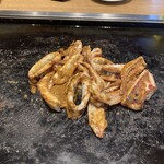 月島もんじゃ たまとや - イカの丸焼き調理後