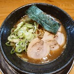 とんこつらぁ麺 松もと - とんこつラーメン♪