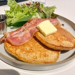 WOODBERRY COFFEE - ベーコンサラダパンケーキ2枚