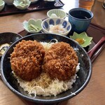 戒石茶屋 -   お得なセットメニュー
                                  お蕎麦とソースかつ丼