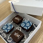 Tatsunori Sato - 日本酒を使ったショコラ。ほんのり日本酒の風味がしてとってもおいしい。