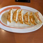 幸楽苑 - 郡山ブラックラーメンとセットの餃子✨️酢コショーで♪