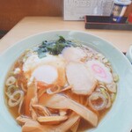 朝日屋 - The中華そばです。チャーシュー麺にしようかと思うのですが、いつも中華そばです。