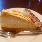 宮越屋珈琲 - 料理写真:秋冬限定かぼちゃのクリームタルト