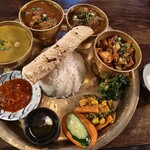 ネパール民族料理店 ネワーダイニング - カトマンズスペシャルセット1400円