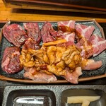 敏 - ミックスランチ（牛ハラミ　豚ロース　鶏モモ）