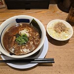 つけ麺専門店 三田製麺所 - 全体図。