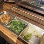 牛タンと馬肉とクリスピー餃子 ひまわり［精］ - 