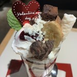 Art Gallery Cafe 茶々華 - アイテムの宝箱や〜