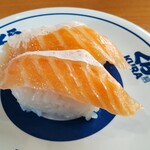無添くら寿司 - とろサーモン（210円）