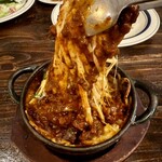 The Attachment - 名物！溶岩パスタチーズミートリフト