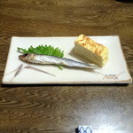 喜泉 - 夜の3千円おまかせコース：ウルメイワシと玉子焼き