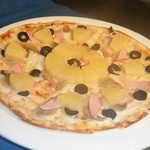 ビローサーフ 甘者屋 - ロースハムとパインピザ　\800