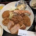 とんかつ 紋吉 - 料理写真:スペシャルランチ［土日祝限定メニュー］