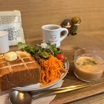 フードスケープ ベーカリー パンとスープ - 