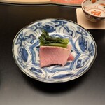 徳ㇵ本也 - 鰤のお造り∼花山葵を沿えて