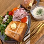 フードスケープ ベーカリー パンとスープ - 