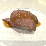 はま寿司 - 料理写真:炙りいわて牛五つ星握り　特製ソース　￥290円　これが、期待以上に美味しく！まじで五つ星かと。いや、A5ランクと言っているわけではないか。笑笑