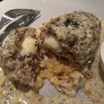 ハンバーグウィル - チーズの下にフォアグラ