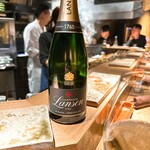炭割烹 新谷 - シャンパーニュ Lanson 品種はシャルドネ、ピノ・ノワール、ピノ・ムニエ ◎