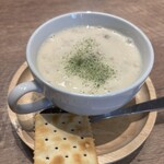 NICK&RENEE - クラムチャウダー