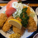 なか里 - 牡蠣フライをアップ　辛子もてんこ盛り