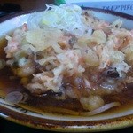 まる囲食堂 - かき揚げそば(サイドビュ)