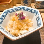炭割烹 新谷 - 箸休めの鬼おろし ◎