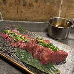 焼肉処 肉八クロベ - 