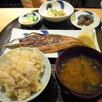 一汁三菜 - 焼魚定食(さんま干し)(1,050円)