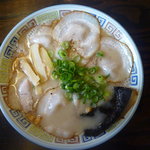 大砲ラーメン - 息子が好きな、昔チャーシューメン（大盛）