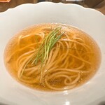 炭割烹 新谷 - 20時間焚いた出汁を使った自家製ミニラーメン ◎