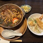 煮込みうどん かに屋 - 