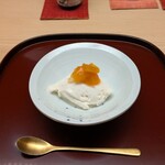 徳ㇵ本也 - 米と鰹節のアイスクリーム