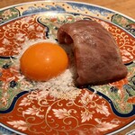 焼肉 うしみつ - 〈焼きすき鮨〉　シャリの上にお肉を乗せてくれる