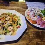 バルデトレス - メキシカンサラダ
                                前菜盛り合わせ
                                見た目よりボリュームあり！