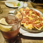 バルデトレス - テキーラをカシスとライムで割ったディアブロは少しピリ辛味のナチョスとピッタリでハマりました！