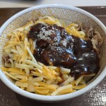 すき家 - 料理写真:デミグラスチーズ牛丼 並盛(絶品660円)